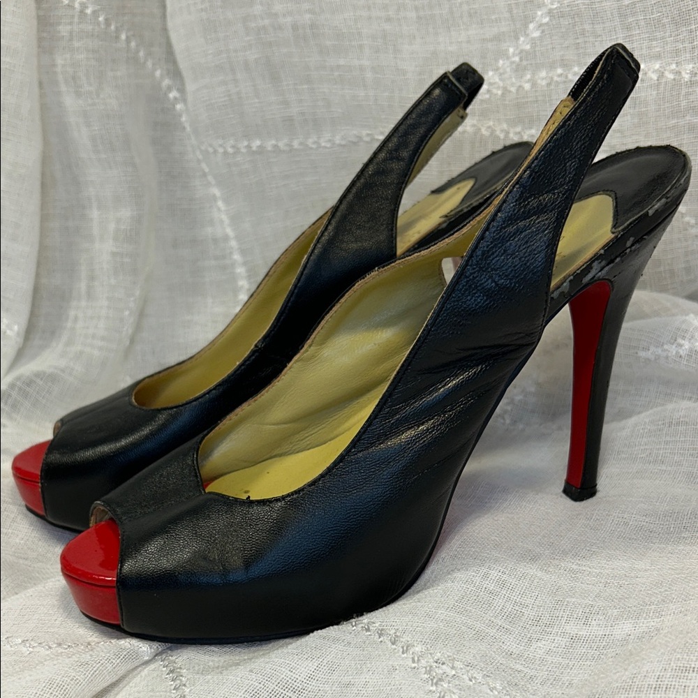 Christian Louboutin Preloved platform heels